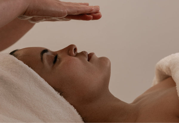 Achieve Glowing, Hydrated Skin This Winter